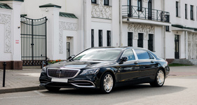 Sedan taxi to DIA airport in Centennial, CO